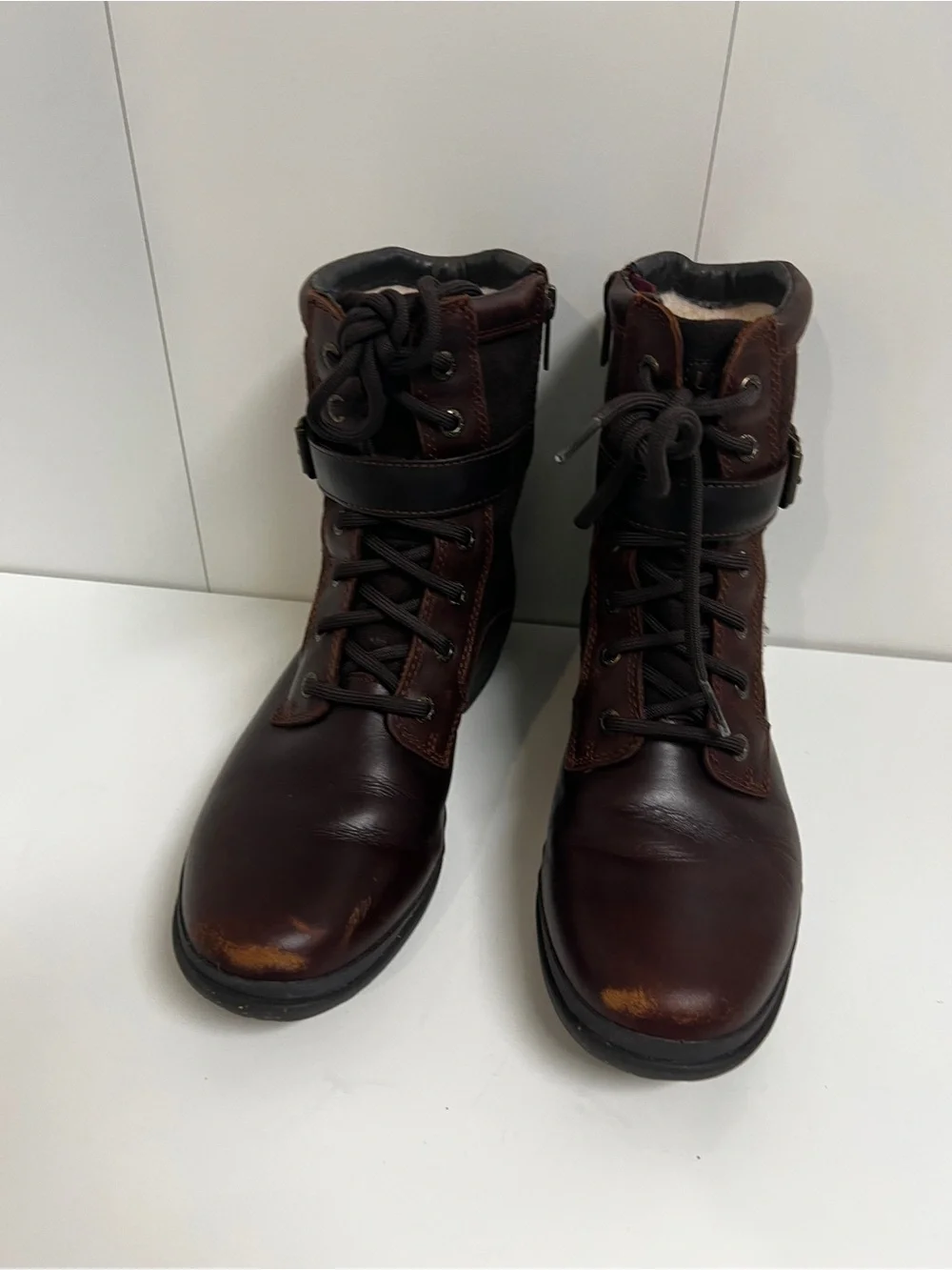 UGG Women's Dark Brown Leather Lace-Up Winter Boots